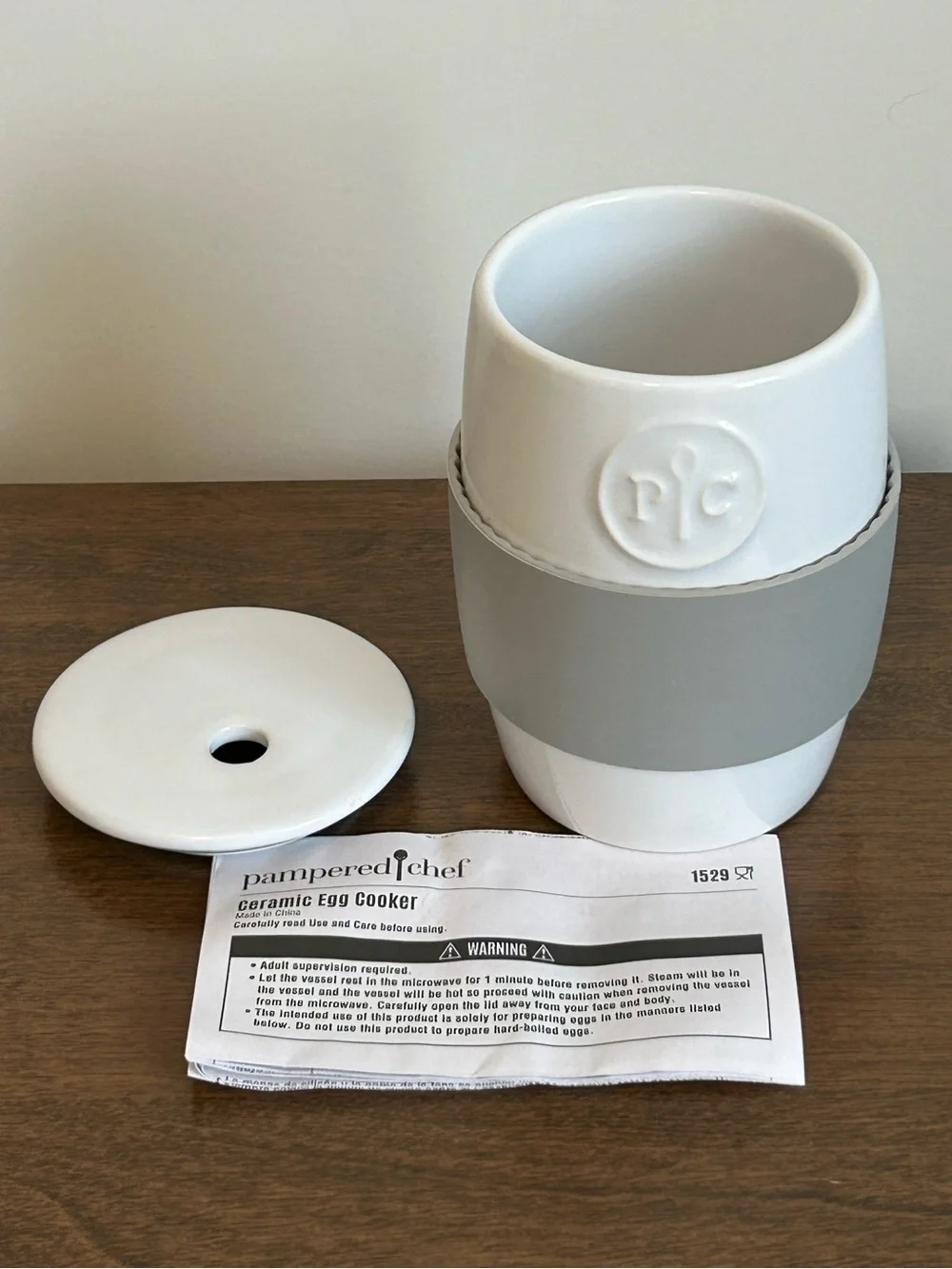 NEW PAMPERED CHEF MICROWAVE CERAMIC EGG OATMEAL COOKER #1529